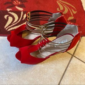 Nice woman shoes really in perfect shape